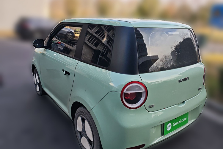 长安启源 长安Lumin 2023款 301km 蜜沁款车身外观5