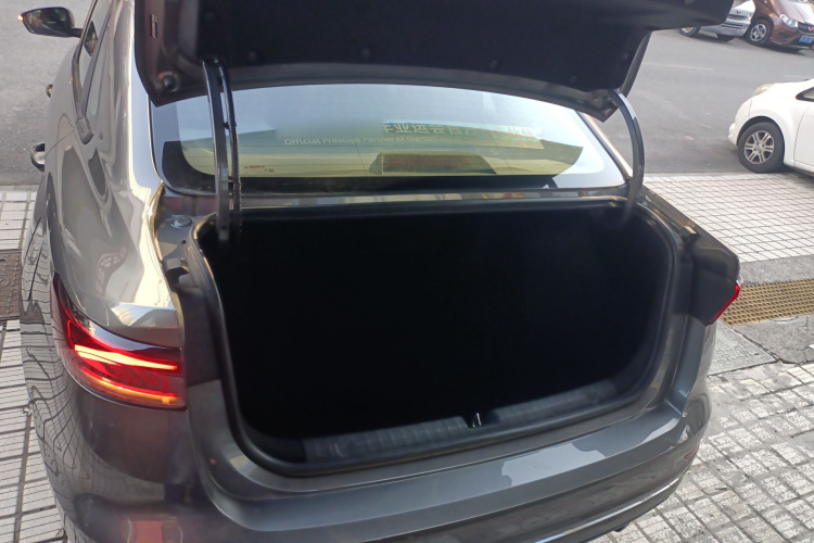 吉利汽车 帝豪 2022款 第4代 1.5L 手动精英型局部细节23