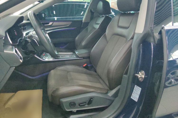 奥迪A7L 2022款 45 TFSI S-line 筑梦未来版局部细节19