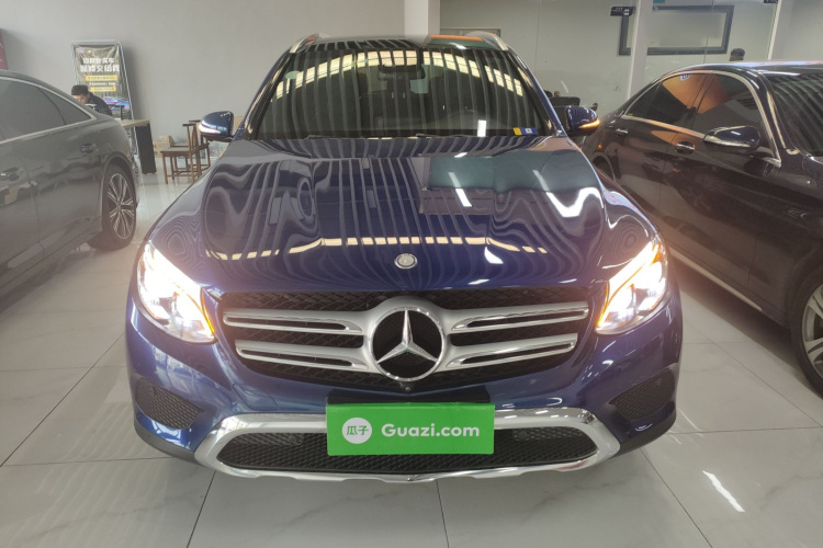 奔驰GLC 2016款 GLC 300 4MATIC 动感型车身外观2