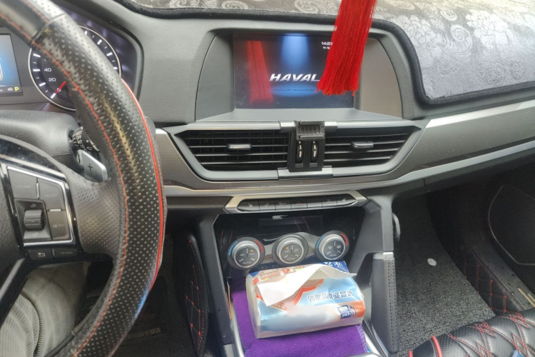 哈弗H6 2021款 运动版 1.5T 自动精英智联型 六边形格栅局部细节16