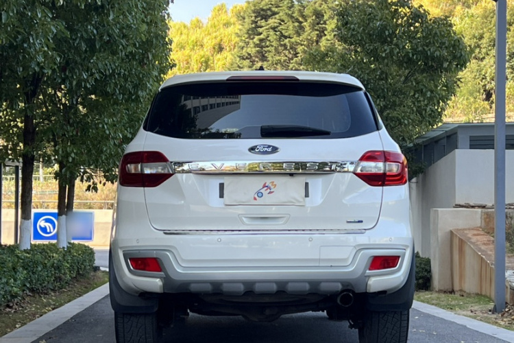 福特 撼路者 2016款 2.0T 汽油自动四驱旗舰版车身外观6005