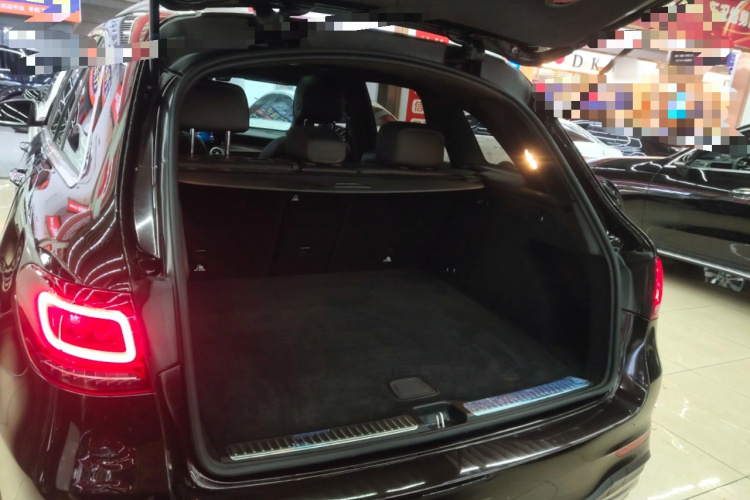 奔驰GLC 2022款 改款 GLC 260 L 4MATIC 豪华型机舱底盘23