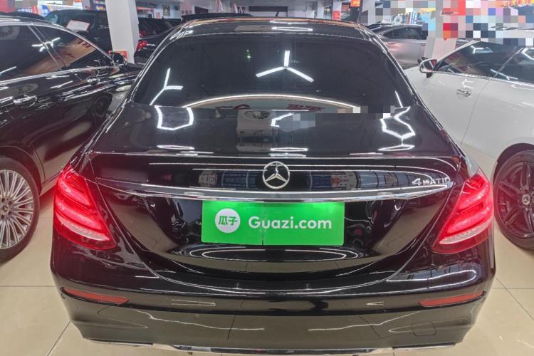 奔驰E级 2017款 E 320 L 运动型 4MATIC车身外观6