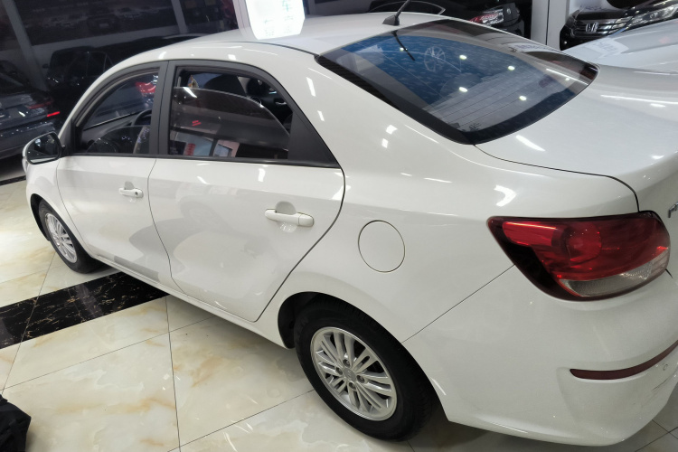 起亚 焕驰 2019款 1.4L 手动智享版Value 国VI车身外观6003