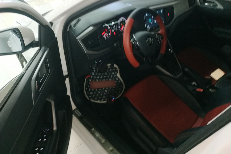 大众 Polo 2019款 Plus 1.5L 自动全景乐享版中控内饰20