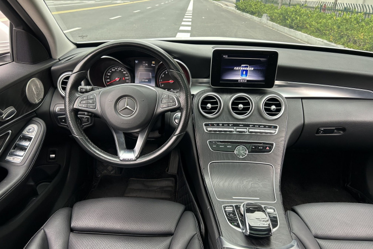 奔驰C级(进口) 2015款 C 200 旅行轿车中控内饰7013