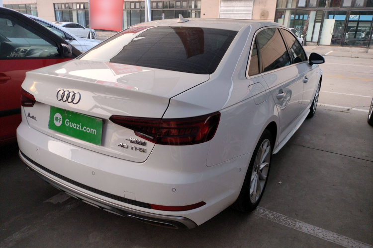 奥迪A4L 2019款 40 TFSI 时尚型 国VI车身外观7