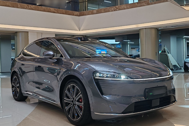 鸿蒙智行 智界R7 2025款 增程 331km Ultra车身外观6002