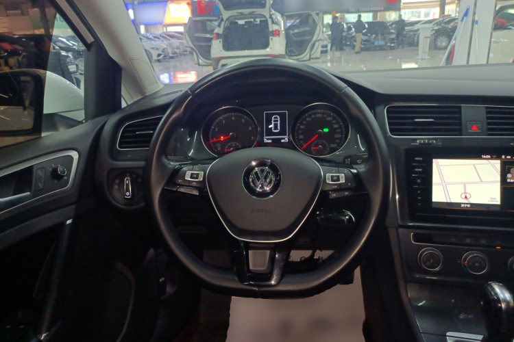 大众 高尔夫 2020款 200TSI DSG舒适进取版中控内饰13