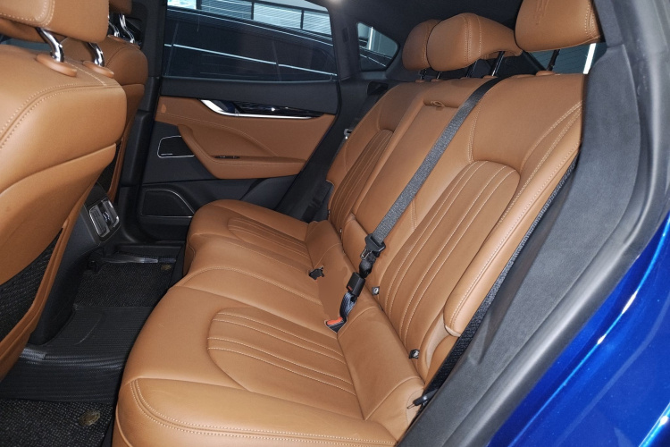 玛莎拉蒂 Levante 2021款 3.0T 标准版中控内饰7004