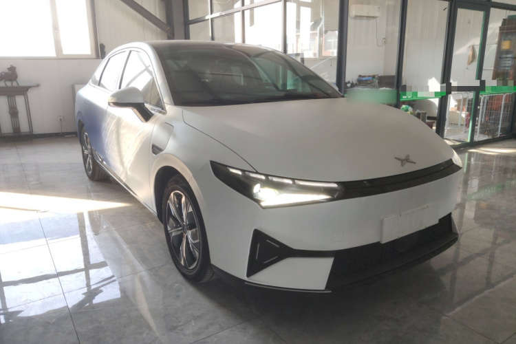 小鹏P5 2021款 460G车身外观3