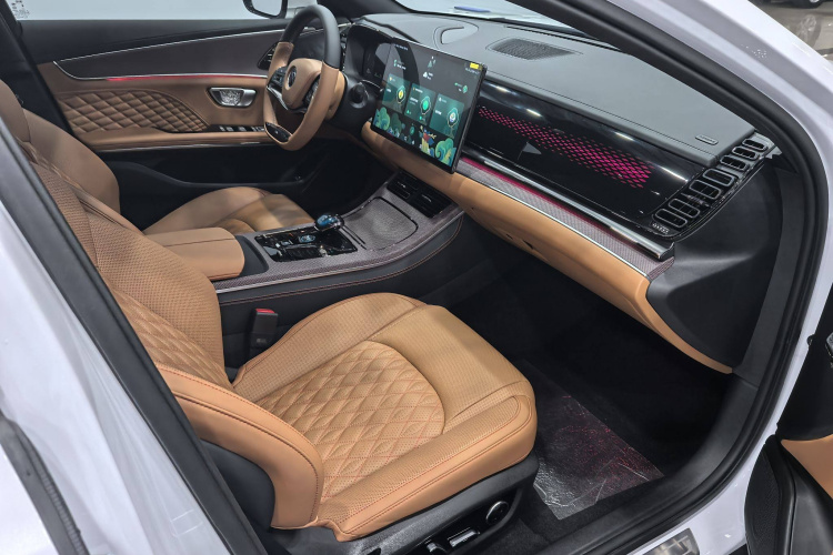 比亚迪 汉 2022款 DM-i 121KM 尊享型中控内饰7005