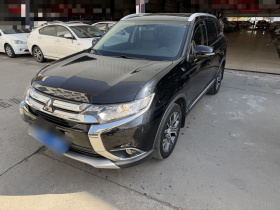 三菱 欧蓝德 2018款 2.0L 两驱荣耀版 5座