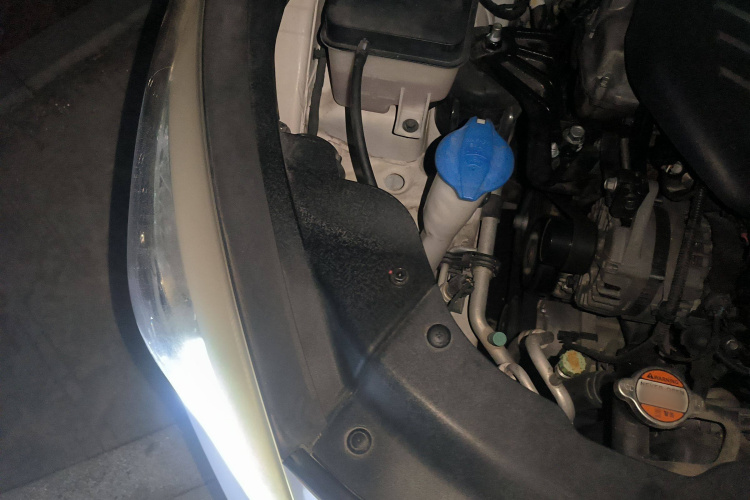 现代 索纳塔 2015款 1.6T GLS智能型局部细节9006