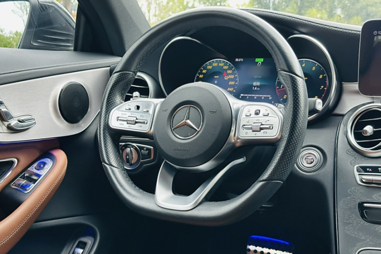奔驰C级(进口) 2020款 C 260 轿跑车中控内饰7005