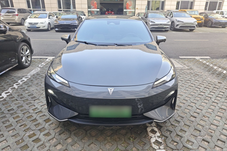 深蓝汽车 深蓝SL03 2024款 530商务版车身外观2