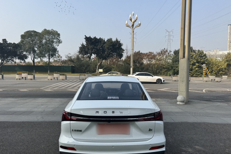 荣威i5 2026款 1.5L CVT豪华版车身外观6006
