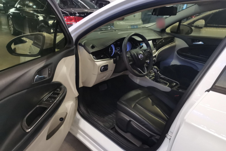 别克 威朗 2020款 15T 自动进取型中控内饰20