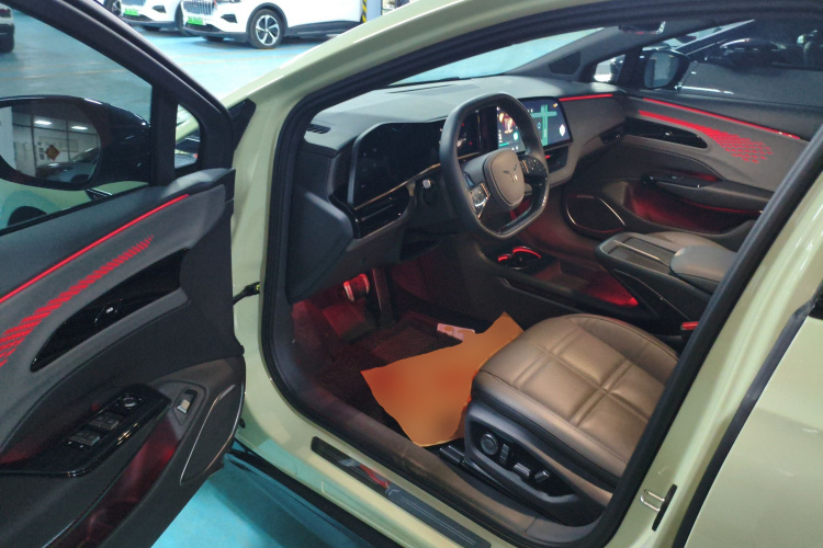 红旗EH7 2024款 690 Pro中控内饰20