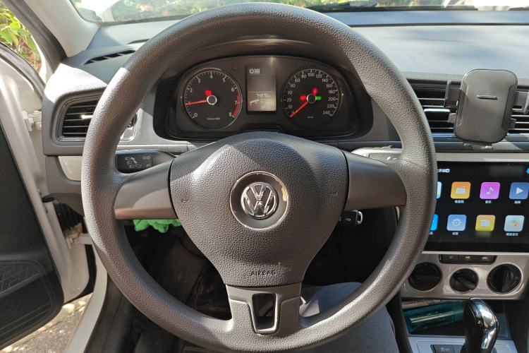 大众 朗逸 2017款 1.6L 自动风尚版中控内饰13