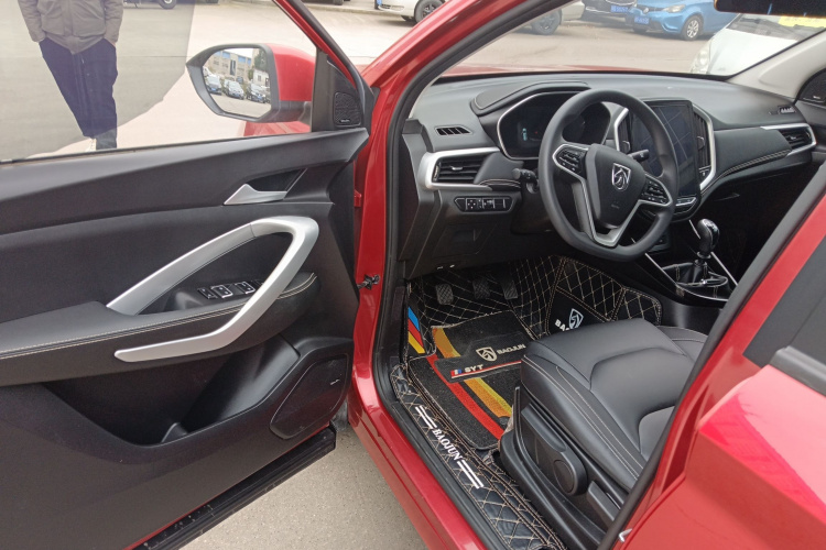 宝骏530 2021款 全球车周年纪念版 1.5T 手动豪华型 7座中控内饰20