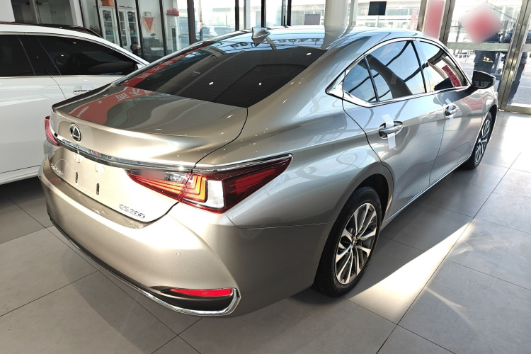 雷克萨斯ES 2023款 200 卓越版车身外观7