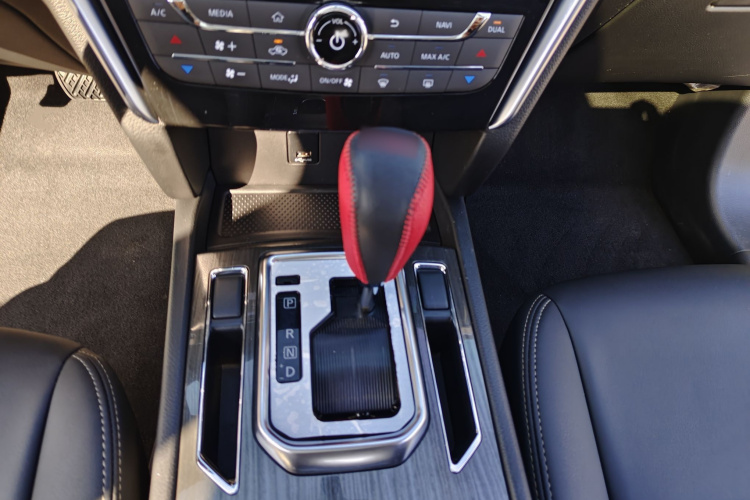 启辰T90 2018款 2.0L CVT智联智尚版 国V局部细节18