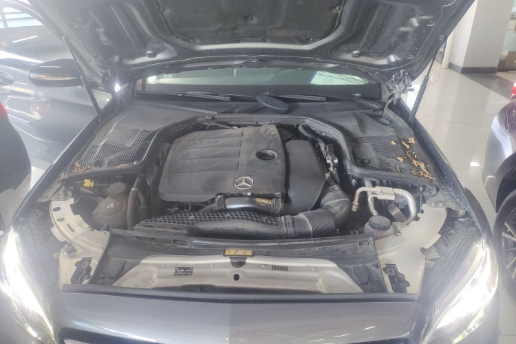 奔驰C级 2020款 C 260 运动版局部细节24