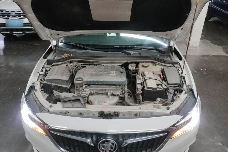 别克 英朗 2021款 典范 1.5L 自动精英型机舱底盘24