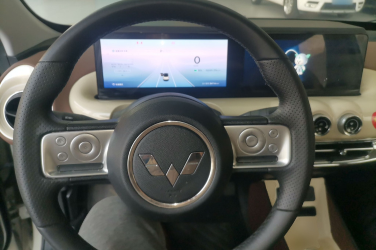 五菱汽车 五菱缤果 2023款 333km 灵犀互联+款中控内饰13