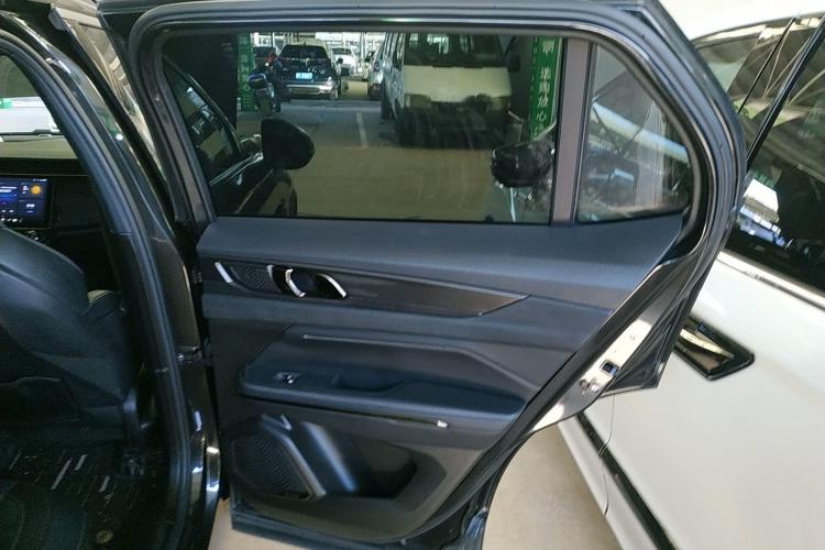 领克01 2021款 2.0TD 四驱暗夜版中控内饰7006