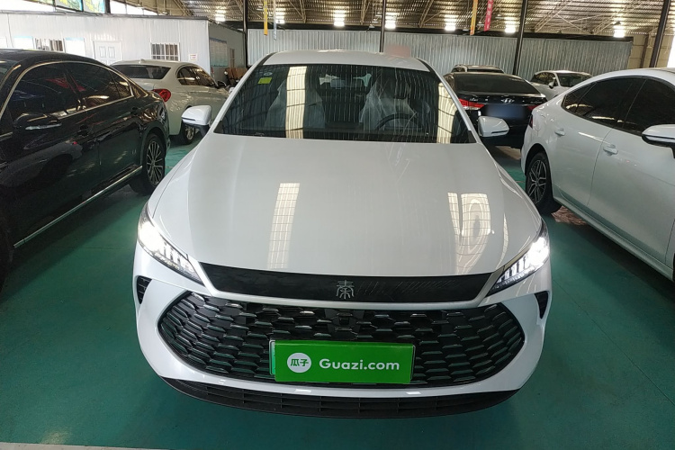 比亚迪 秦PLUS 2025款 DM-i 智驾版 55KM领先型车身外观2