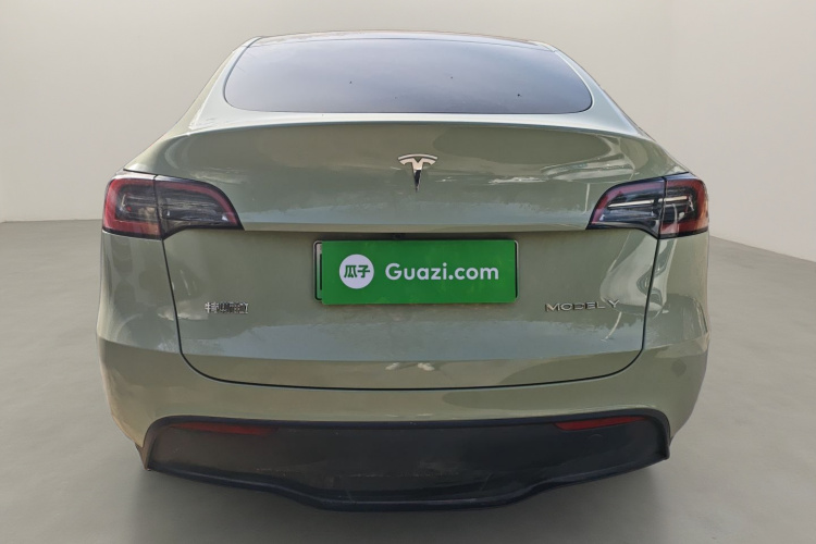 特斯拉 Model Y 2024款 后轮驱动版车身外观6