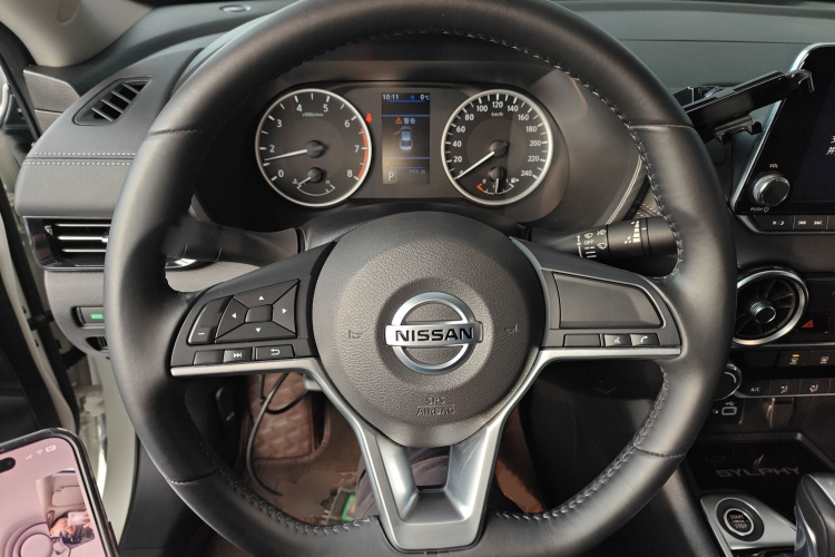 日产 轩逸 2020款 1.6L XL CVT悦享版中控内饰13