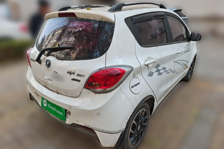 长安 奔奔 2015款 1.4L IMT尊贵型 国V车身外观7