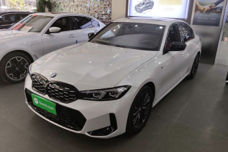 宝马3系 2023款 325i M运动曜夜套装