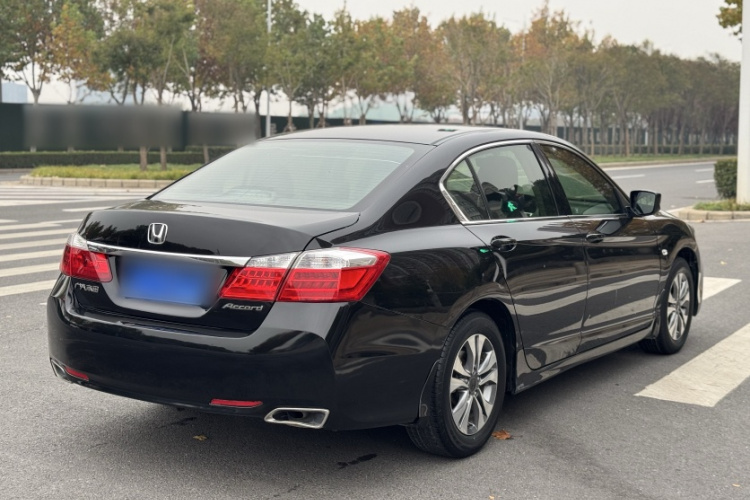 本田 雅阁 2015款 2.0L LX 舒适版车身外观6003