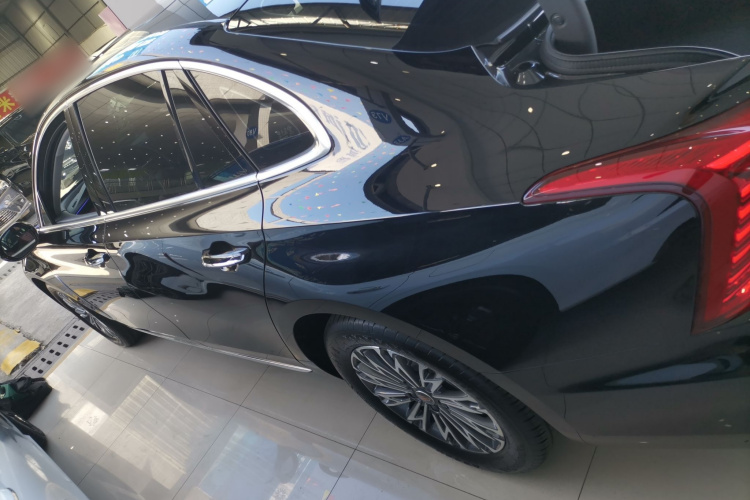 红旗H5 2025款 1.5T DCT旗韵版车身外观6003