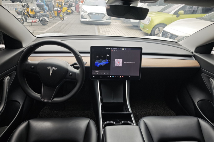 特斯拉 Model 3 2019款 标准续航后驱升级版车身外观6009