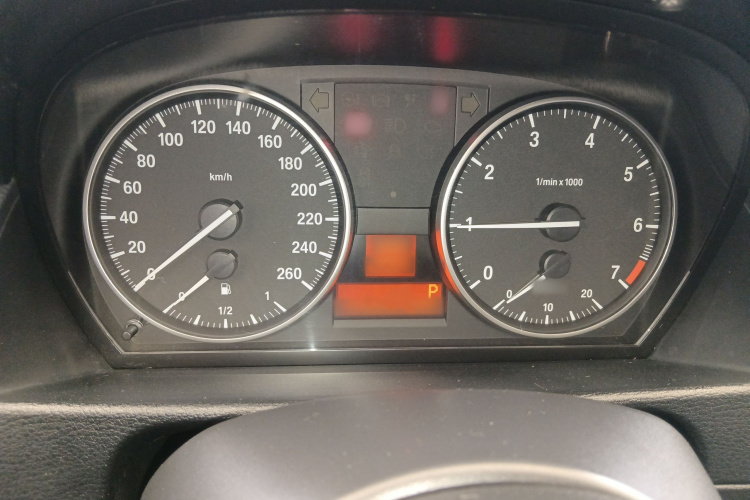 宝马X1 2015款 sDrive18i 时尚晋级版局部细节14