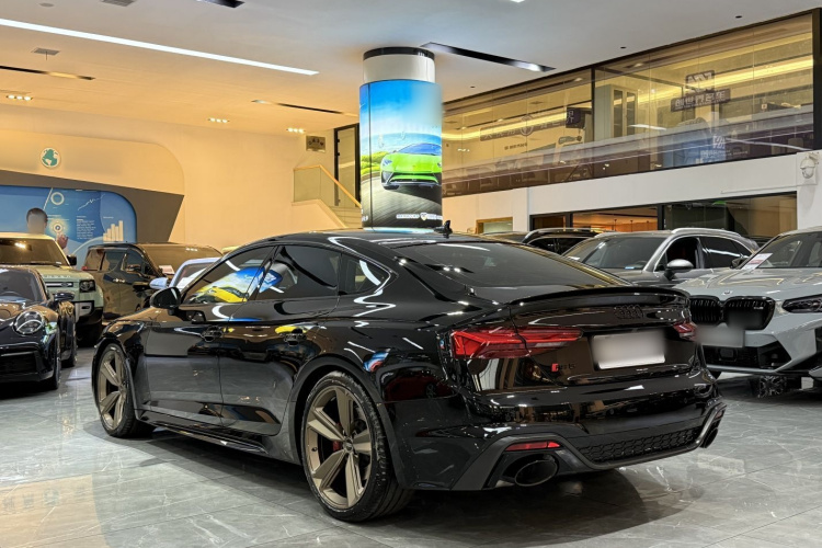 奥迪RS 5 2023款  RS 5 2.9T Sportback 暗金版车身外观6003
