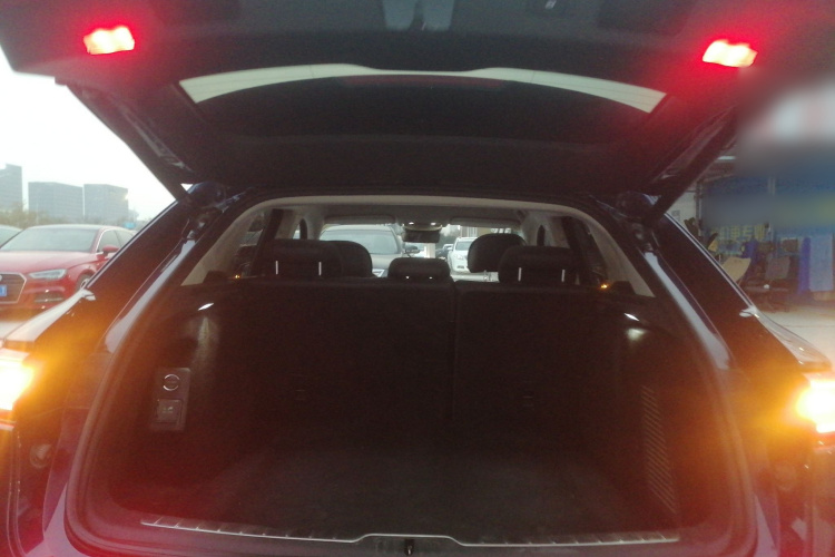 鸿蒙智行 问界M5 2022款 增程四驱性能版机舱底盘23