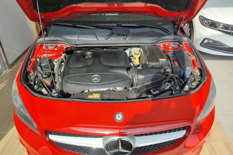 奔驰CLA 2016款 CLA 200 动感型机舱底盘24