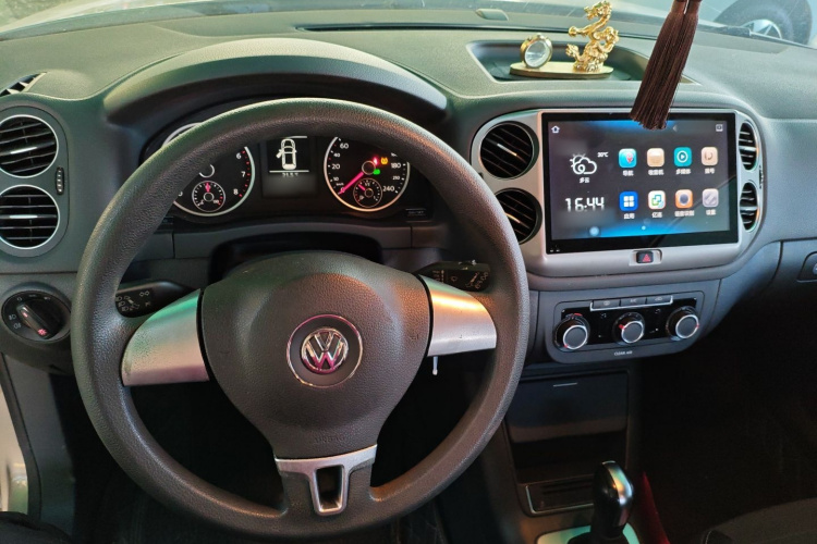 大众 途观 2016款 300TSI 自动两驱风尚版中控内饰12