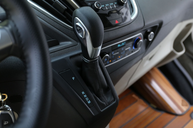 福特 途睿欧 2017款 2.0T 自动精睿版局部细节18