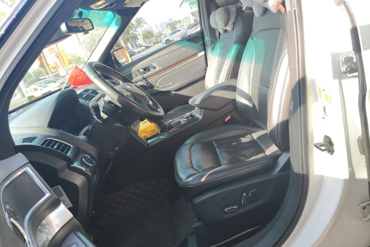 福特 探险者(进口) 2017款 2.3T 精英版中控内饰19