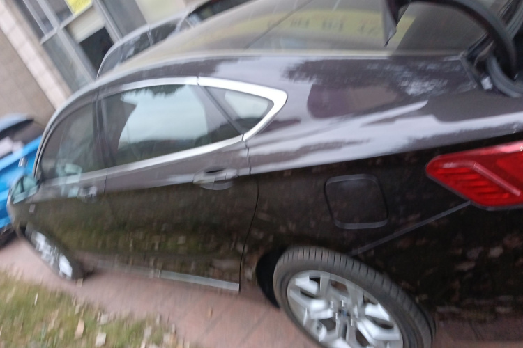 吉利汽车 博瑞 2015款 礼宾限量版 1.8T 典藏型车身外观4