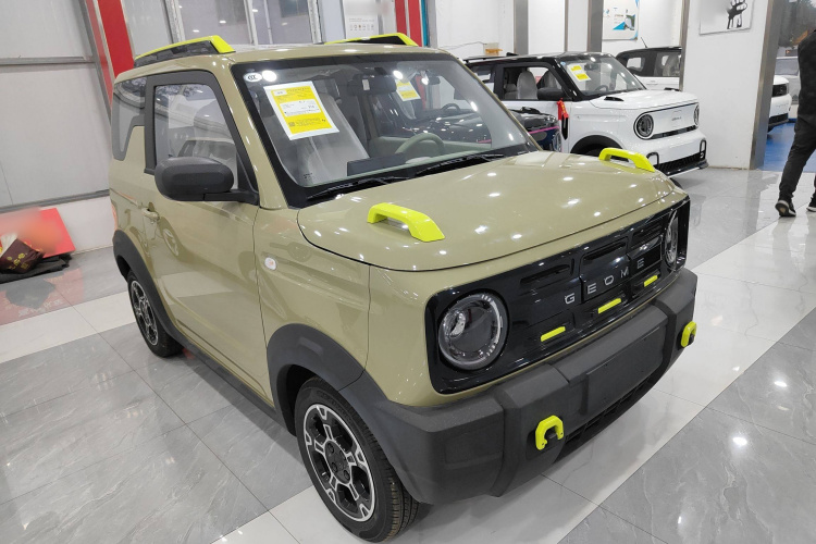 吉利银河 2025款 210km 熊猫骑士车身外观6002