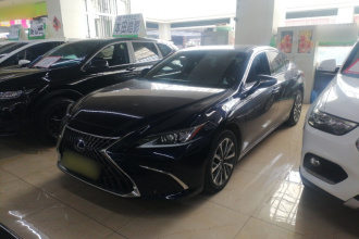 雷克萨斯ES 2021款 300h 卓越版